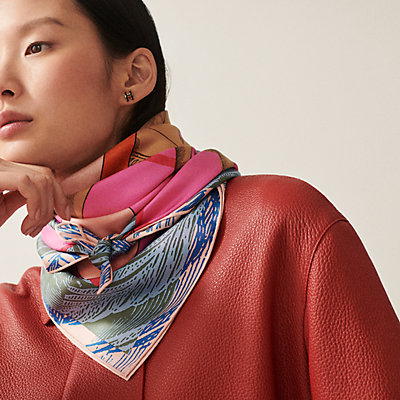 スカーフリング 90 《レガート》 | Hermès - エルメス-公式サイト スカーフリング 90 《レガート》 | Hermès - エルメス-公式サイト